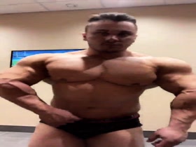 Elliott Dermond - Flexing His Huge Pecs