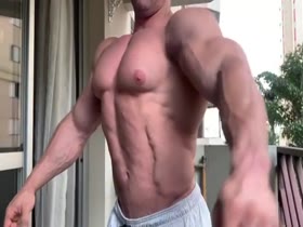 Thiago Linss Has Amazing Nipples