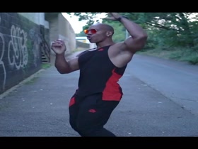 Roger Snipes - Posing At the Level of WOW!