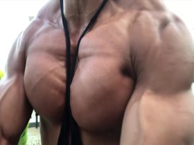 PUMPED PECS