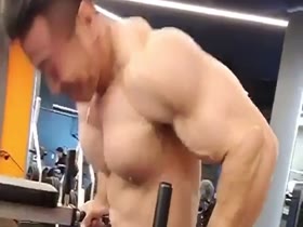 Kang's Huge Incredible Chest