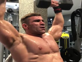 Mousa Motahari - Feel the Sweat