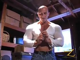 Big Muscle Gets Naked While Working