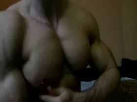 It's Pecs & Nipples Time for Skywalker - which make him very horny!