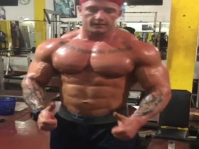 Vladimir Iacovlev - Muscle Beast