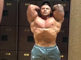 Lockerroom Posing Hotness