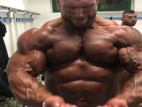 Morgan Aste pumps himself up