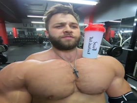 Massive Muscle Men