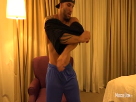 huge hot guy gets felt up and worshiped