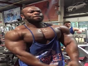 PecPorn - I just want to lick and worship his huge pecs