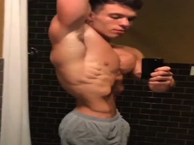 Hot Muscle Twink - pecs and abs