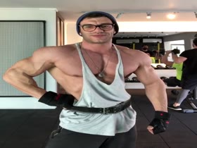 Thumb 16