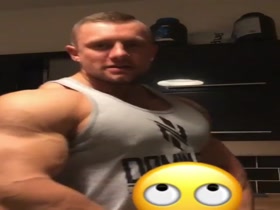 Hot bodybuilder - Guy Harding