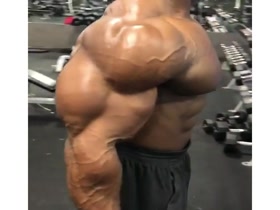 Hot Young Black Bodybuilder