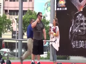 Gary Strydom guests pose in Taiwan