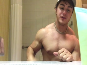 huge & ripped muscle man