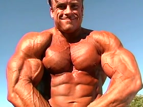 Aaron Maddron Outdoor Posing