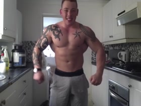 English Musclestud