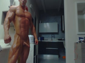 Bodybuilder Jacking