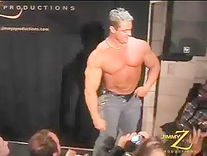 Muscle guys