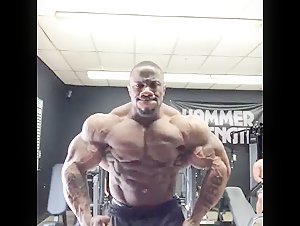 Charles Griffen - Super Heavyweight IFBB Pro