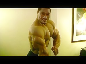 Roelly Winklaar Hotelroom Private Posing 2010 Arnold Classic-tinkmmv