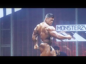 IFBB PRO An Nguyen Full Posing