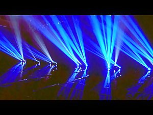 Ulisses Displays Big Bulge during his Routine at '14 Musclemania America