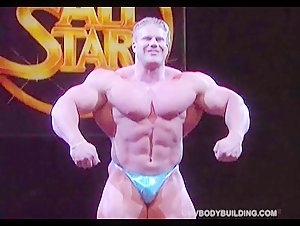 Jay Cutler posing at Fibo 2001