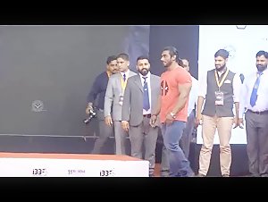 SANGRAM CHOUGULE GUEST POSING AT IBBF MR INDIA 2018