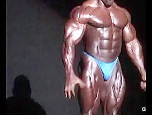 Vince Taylor prejudging+posing 1997