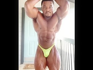 Chris Hunte - Hot and Check dat Muscular Bubble Butt