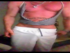 MY MUSCLES MAKE ME SO HARD