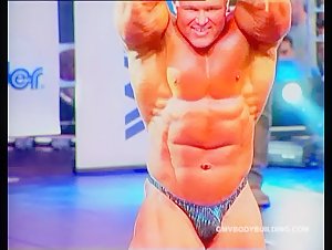 Tommi Thorvildsen Fibo posing