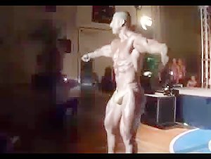 Big bulge Italian bodybuilder posing