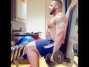 BB Posing 5