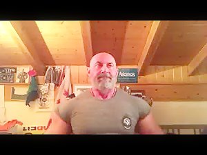 Daddy show his new guns!