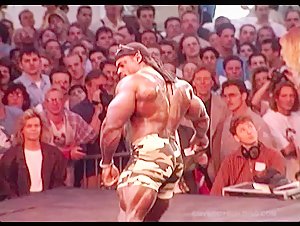 Vince Taylor posing at Fibo 1996