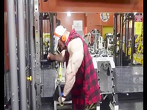 Massive Elliott Dermond