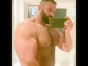 Muscle bear