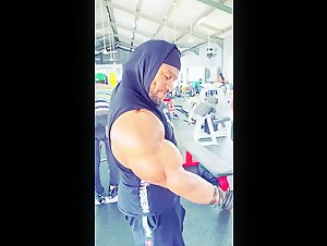 Biceps Rock the Internet