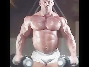 Mattia Vecchi Pump Show