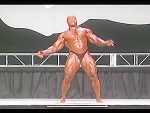 Muscle Advent Calendar Day 25: When bodybuilders dance