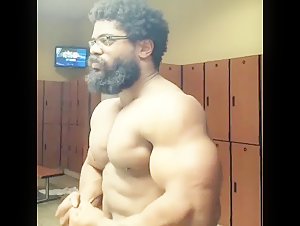 Big Bouncing Pecs that make me go "yum" - 2