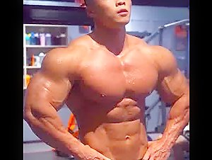 Pro mr.ou’s  hot body !😍🥰