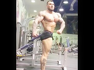 unknown russian bodybuilder