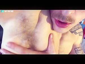 Muscled hunk showing off hairy pits