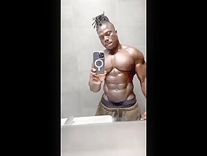 BLACK MUSCLE IS BEAUTIFUL