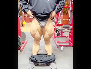 Tree Trunk Thighs 🌳