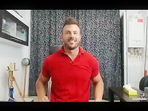 THIS PERFECTLY TIGHT MUSCLE ASS!